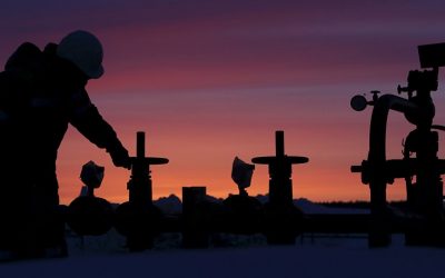 Pétrole : la Russie et l&rsquo;Arabie saoudite coopèrent pour stabiliser la production