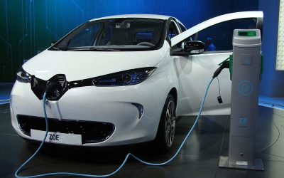 Mondial de l&rsquo;auto : Ségolène Royal promet un million de bornes de recharge électriques pour 2020