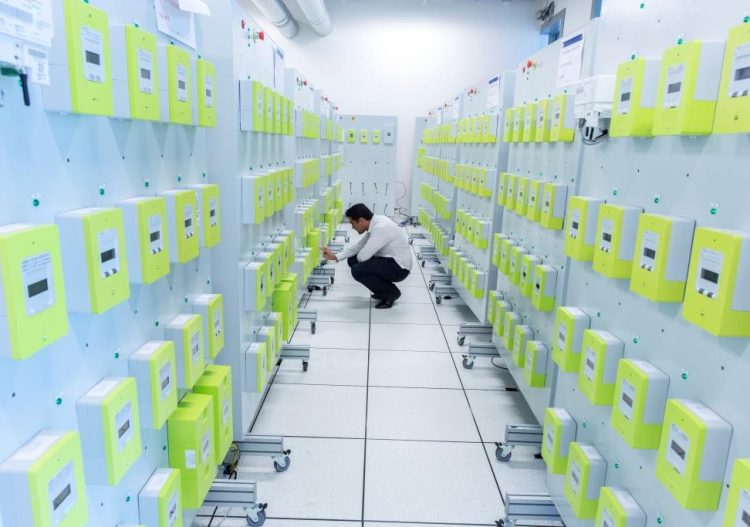 Selon l&rsquo;Anses, les ondes émises par les compteurs communicants sont « très faibles »
