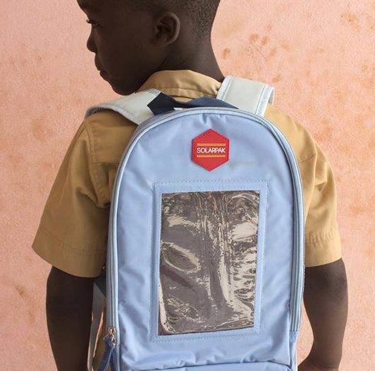 Innovation : le cartable solaire à la conquête de l&rsquo;Afrique