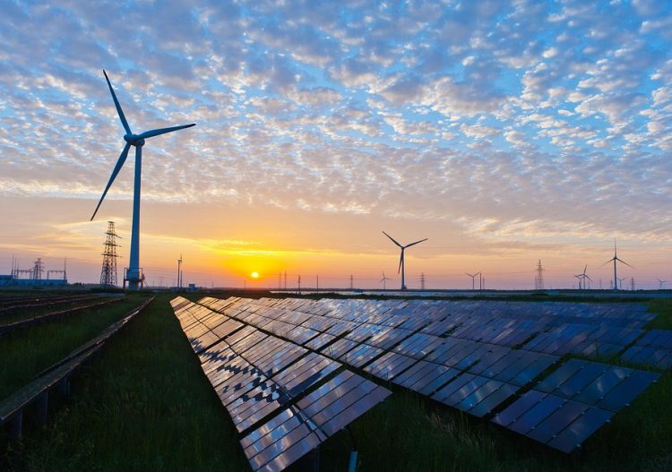 Le développement de l&rsquo;éolien et du solaire n&rsquo;est pas la priorité (Sauvons le climat)