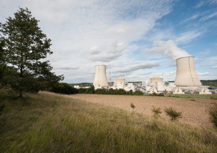 La réduction du nucléaire en France est-elle compatible avec l’Accord de Paris ?
