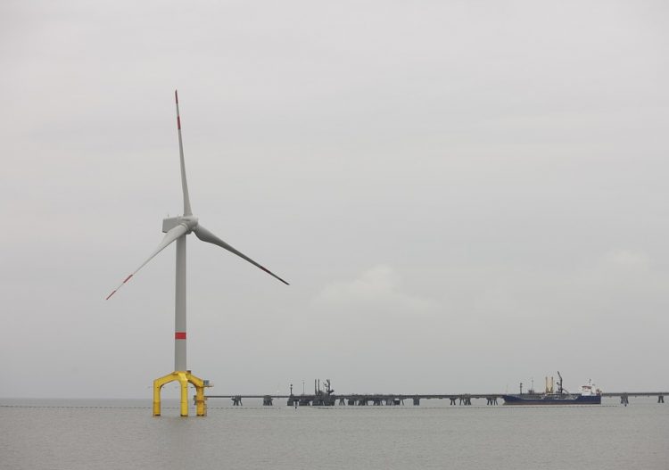 Amendement sur l&rsquo;éolien offshore : « ne nous tirons pas une balle dans le pied »