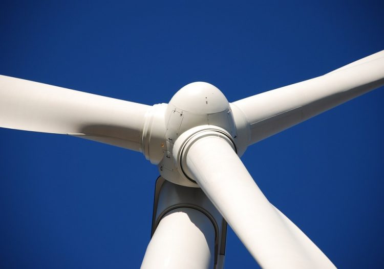 Éolien, CO2 : une politique énergétique absurde (Tribune)