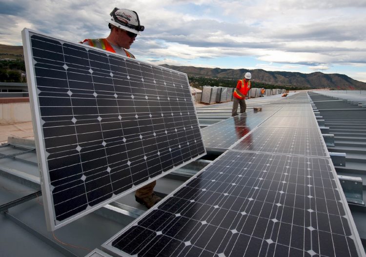 Comment le gouvernement veut accélérer le développement de l&rsquo;énergie solaire ?