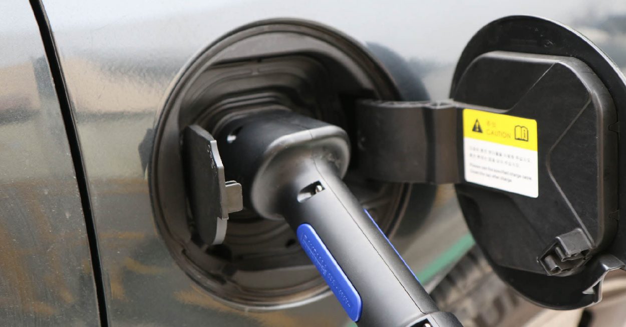 L&rsquo;hybride rechargeable est-elle la meilleure solution pour rendre le transport vertueux ?