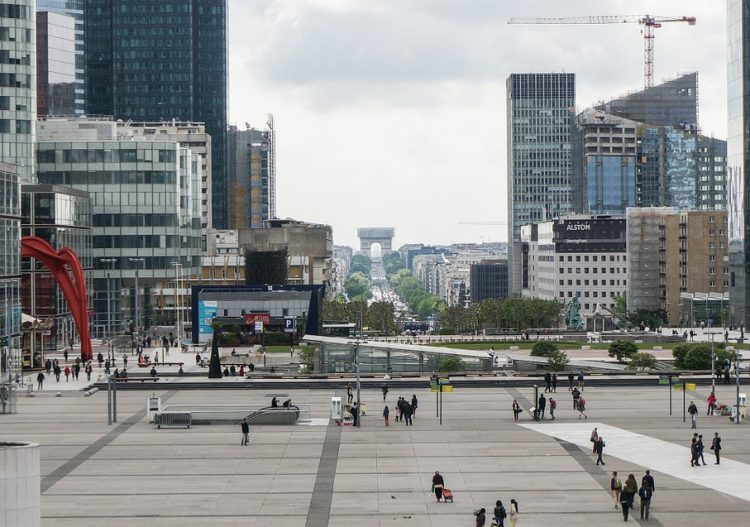 La Défense, nouveau terrain de jeu pour les énergies renouvelables ?