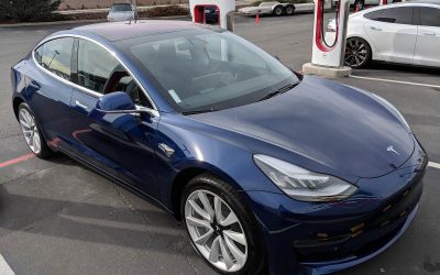 Des hackers professionnels à l’assaut de la Tesla Model 3