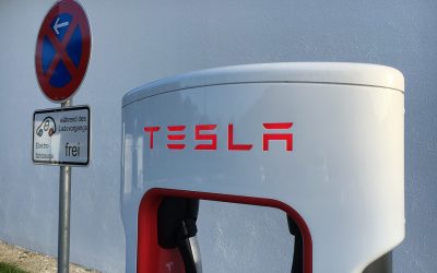 Tesla veux doubler la capacité de ses batteries d&rsquo;ici 2020
