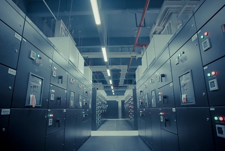 « Il est urgent de mesurer les impacts énergétiques et environnementaux de nos solutions numériques »