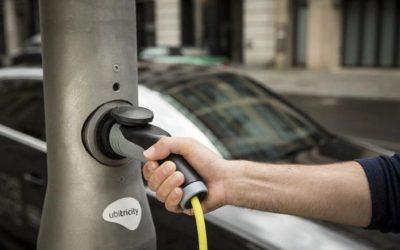 Recharger sa voiture électrique à des lampadaires, une autre solution