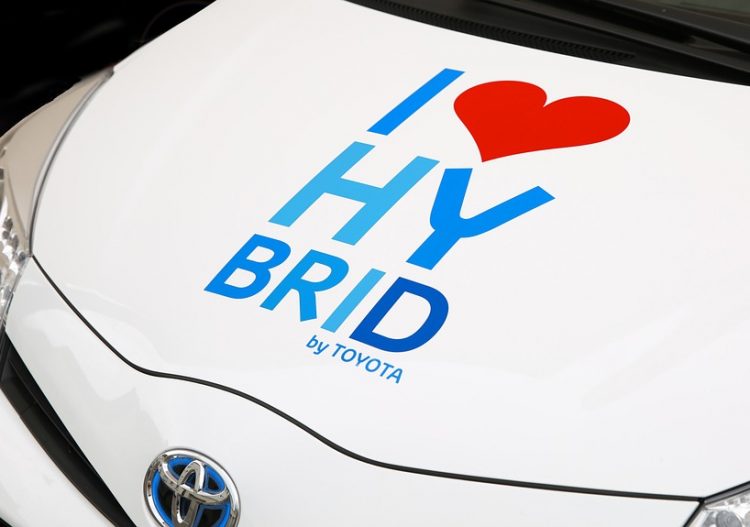 Véhicule hybride rechargeable : atout ou frein dans la décarbonation routière ?