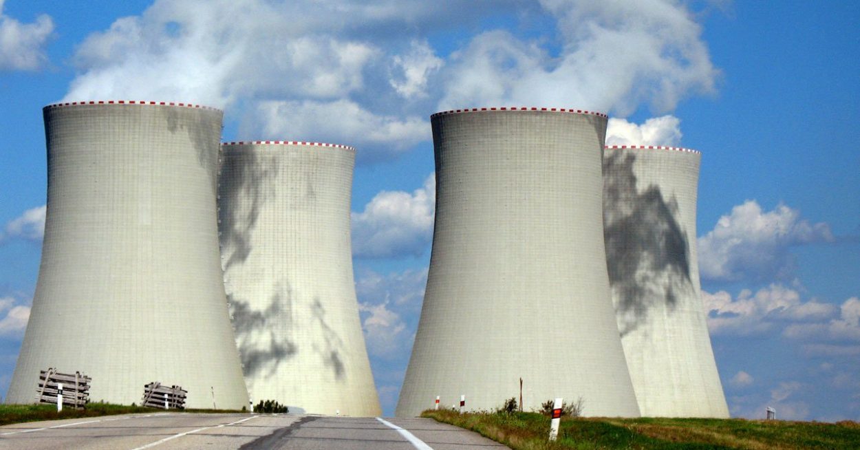 Nucléaire et lutte contre le changement climatique : des liens anciens