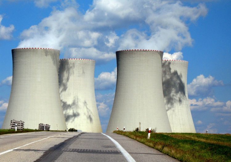 Nucléaire et lutte contre le changement climatique : des liens anciens