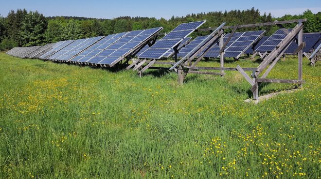 agrivoltaisme est favorable presence aleas climatiques - Le Monde de l'Energie