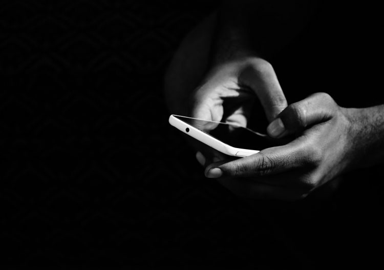 Comment réduire efficacement l&rsquo;impact carbone du numérique à l&rsquo;échelle individuelle ?