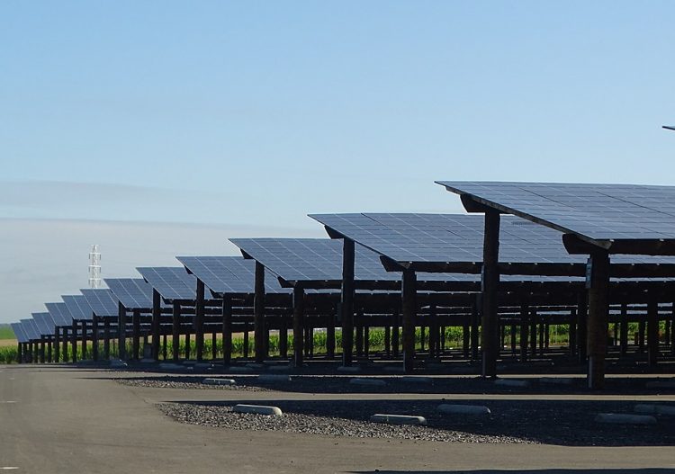 « Équiper les parkings avec des ombrières photovoltaïques devient un standard incontournable de la transition énergétique »