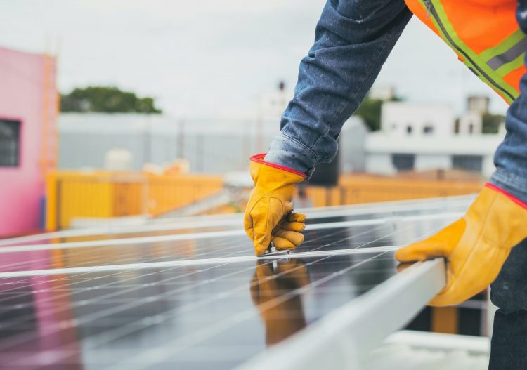 « La transition vers les énergies renouvelables demande de verdir nos savoir-faire techniques »