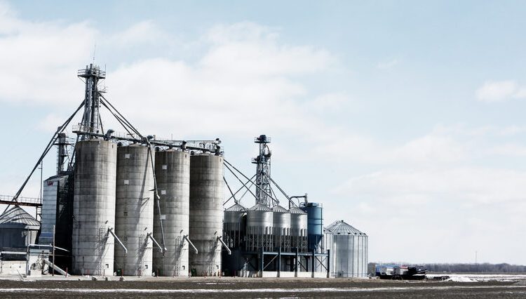 Comment la numérisation peut aider le secteur des hydrocarbures à accroître l&rsquo;efficacité et à réduire les émissions