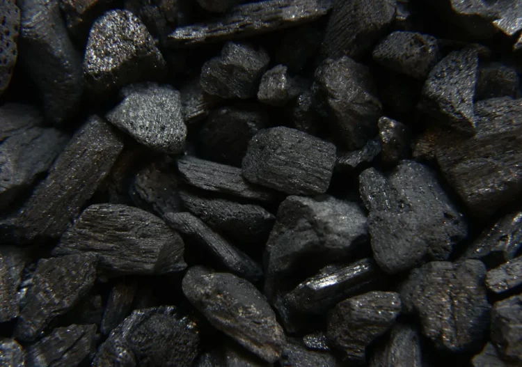 Énergie : la crise du détroit d’Ormuz pousse le monde à renouer avec le charbon